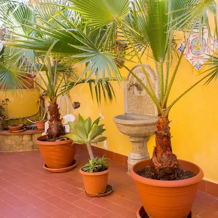 Casa Vacanze Cornelius Holiday home *