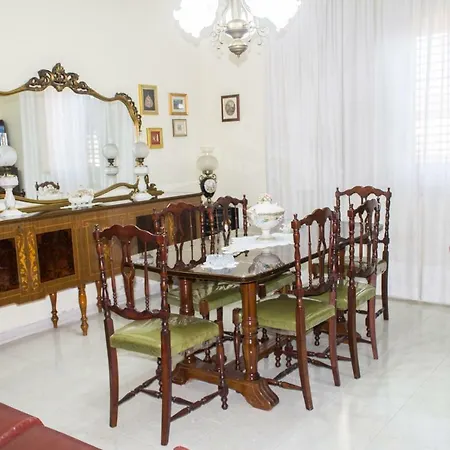 Holiday home Casa Vacanze Cornelius